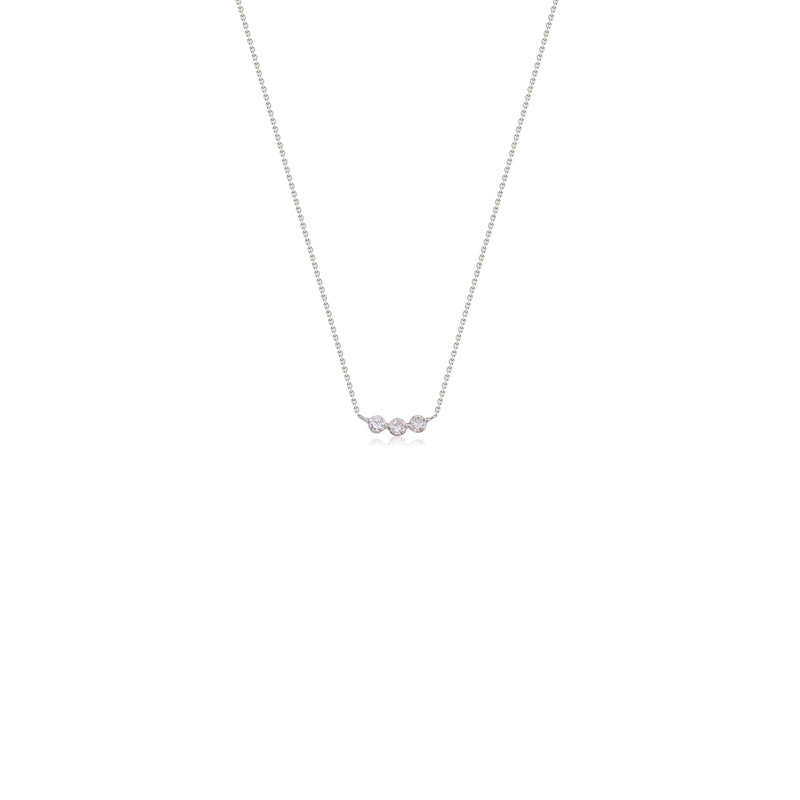 Kenzo: 3-Stone Diamond Necklace in White Gold